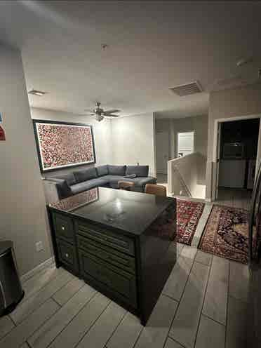 Master bedroom for rent