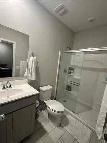 Master bedroom for rent