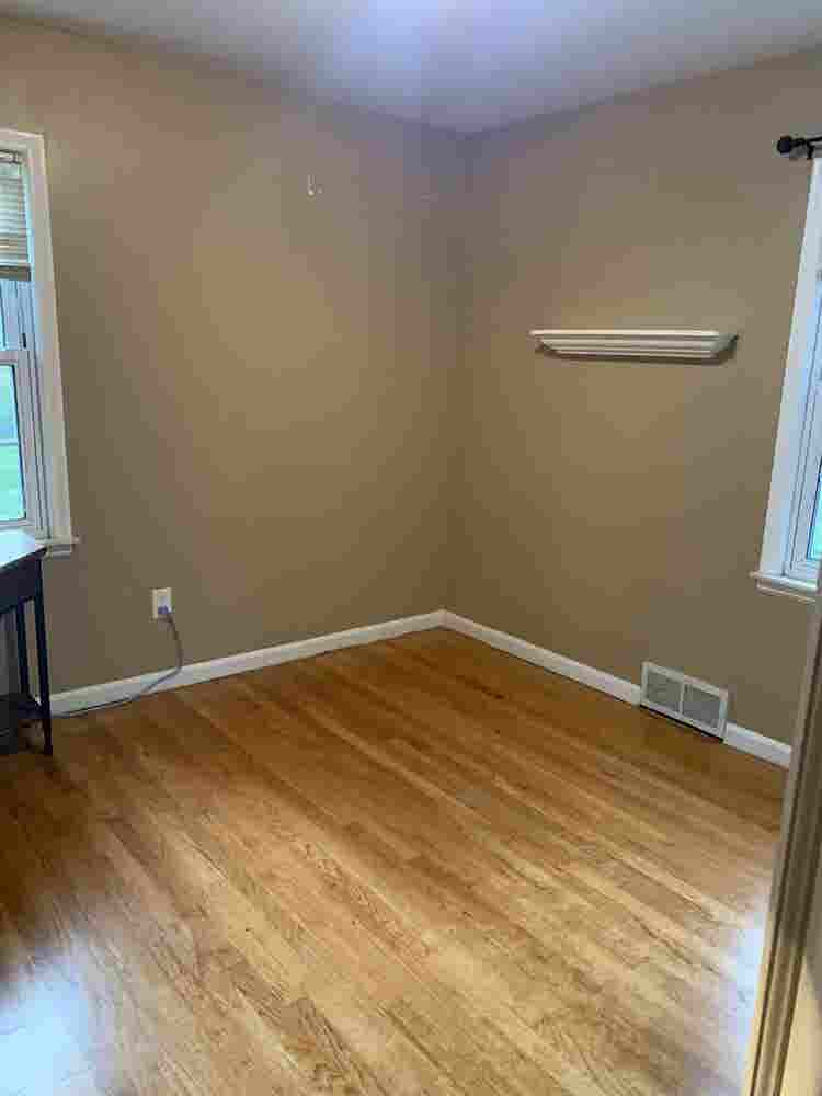 Looking for roommate