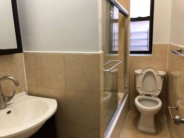 West Harlem rooms available