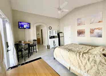 Private Master Suite – All Incl.