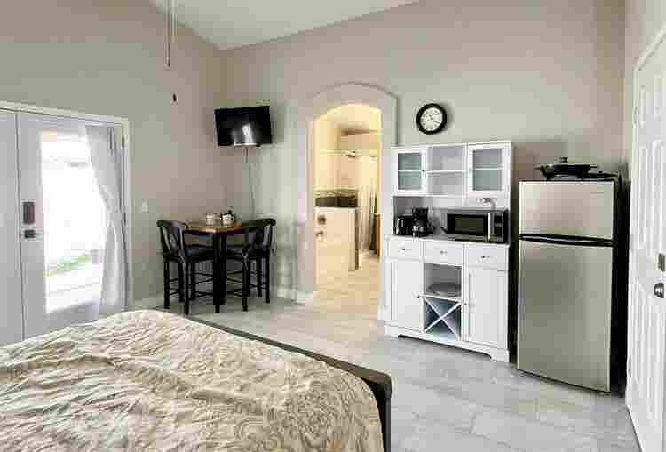 Private Master Suite – All Incl.