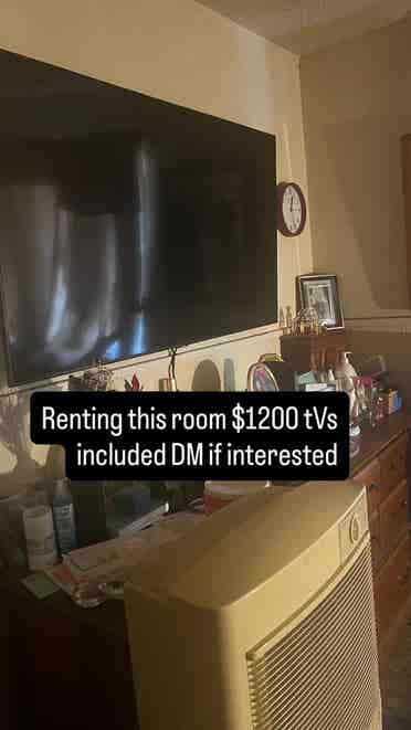 Private bedroom with TV