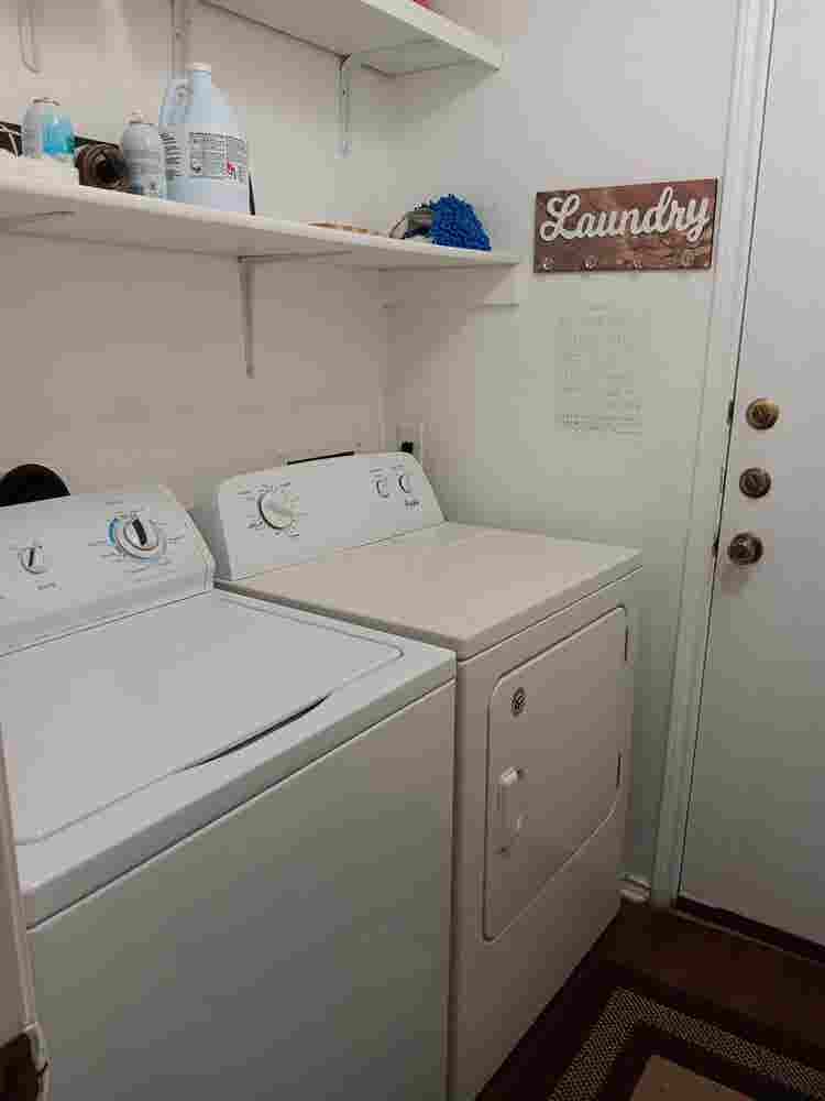 Room for rent Available
