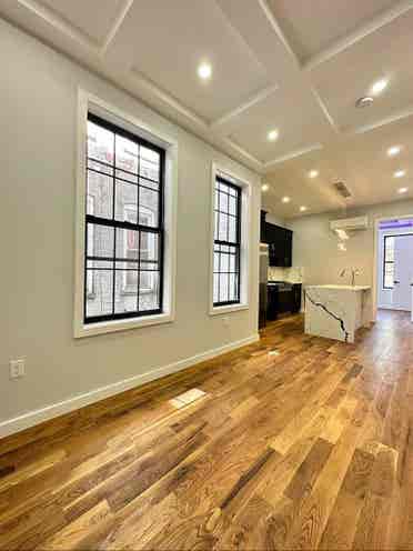1 Bedroom Shared Bathroom Available