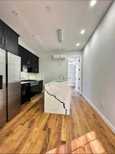 1 Bedroom Shared Bathroom Available