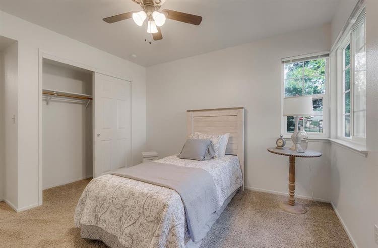 Private room in bath