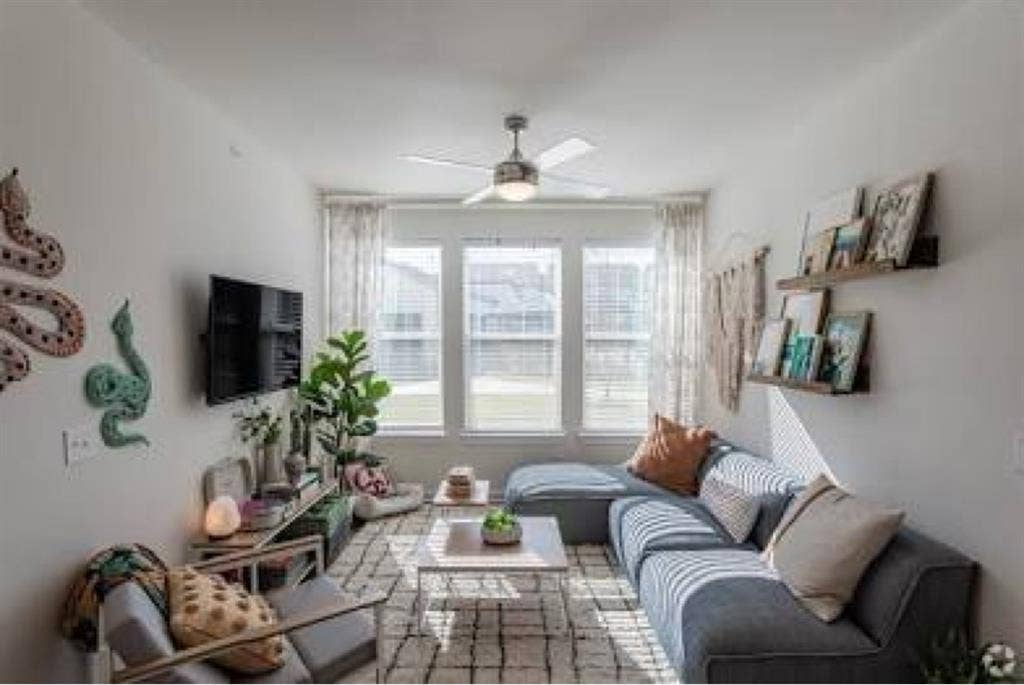 Need Someone To Take Over Lease!