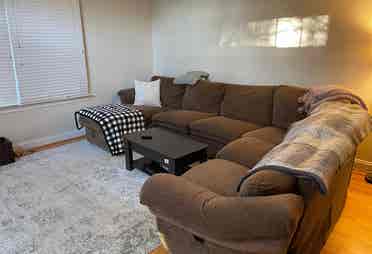 Looking for FEMALE roommate!