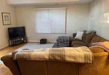 Looking for FEMALE roommate!