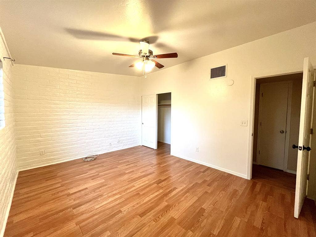 MASTER BEDROOM WITH  BATHROOM $