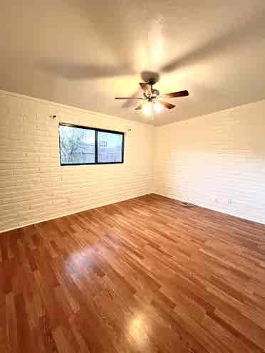 MASTER BEDROOM WITH  BATHROOM $
