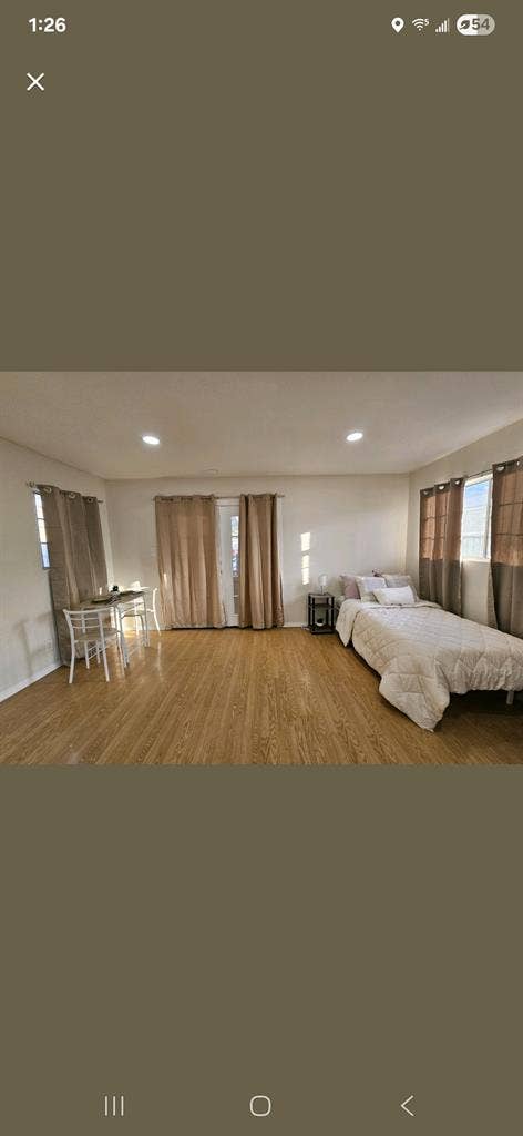 Studio for rent in Long Beach