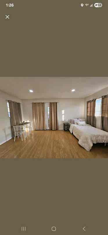 Studio for rent in Long Beach