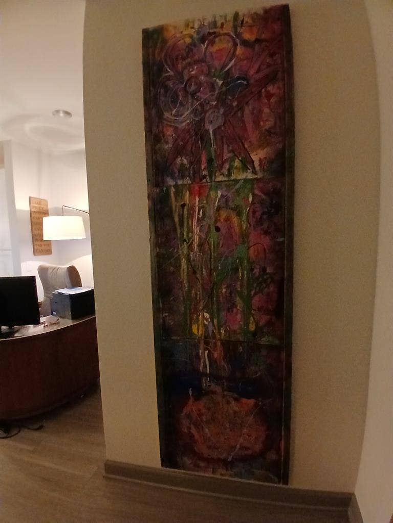 Great room next to pool and beach
