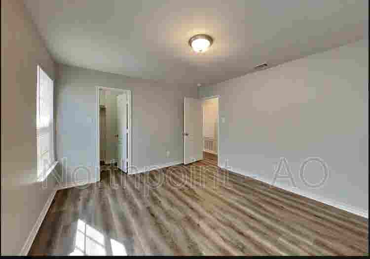 Private room with shared bathroom