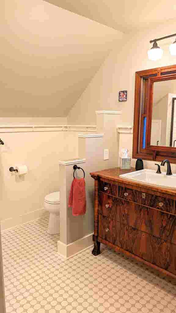 Furnished suite w private bath