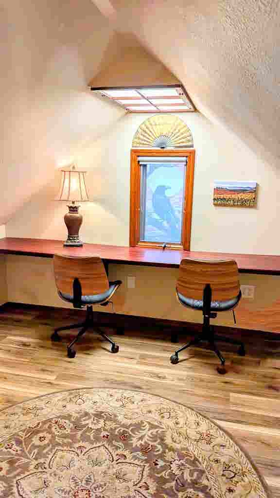 Furnished suite w private bath