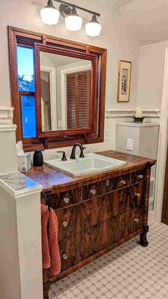 Furnished suite w private bath