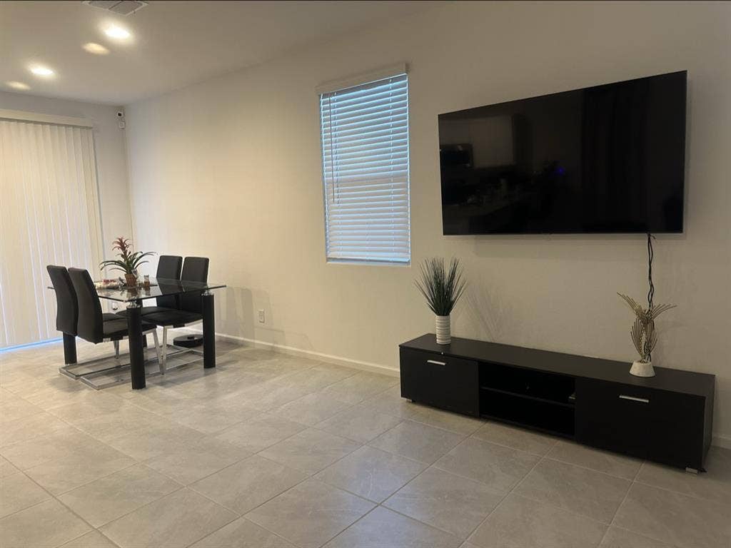 Room for rent in Phoenix/ Avondale