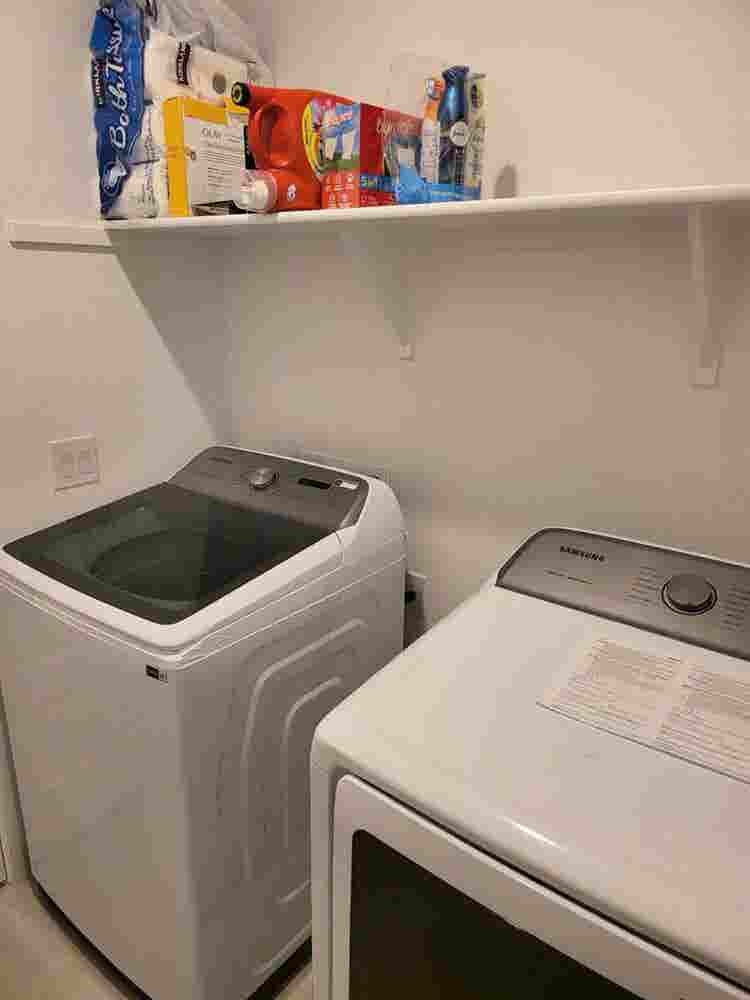 Room for rent in Phoenix/ Avondale