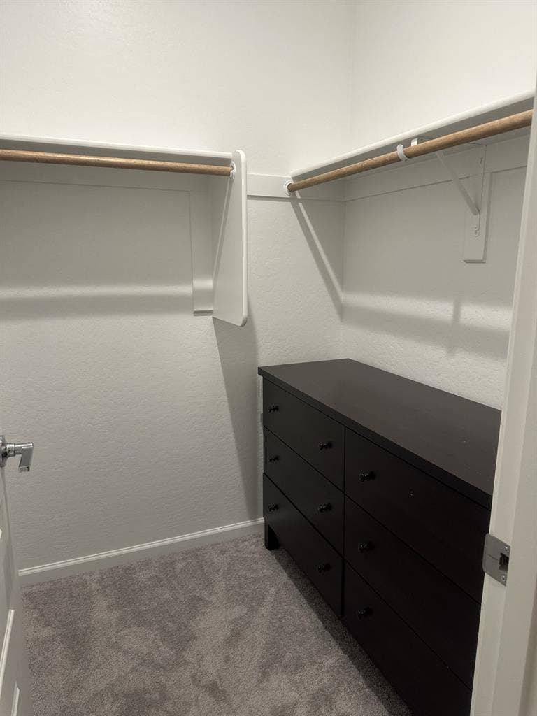 Room for rent in Phoenix/ Avondale