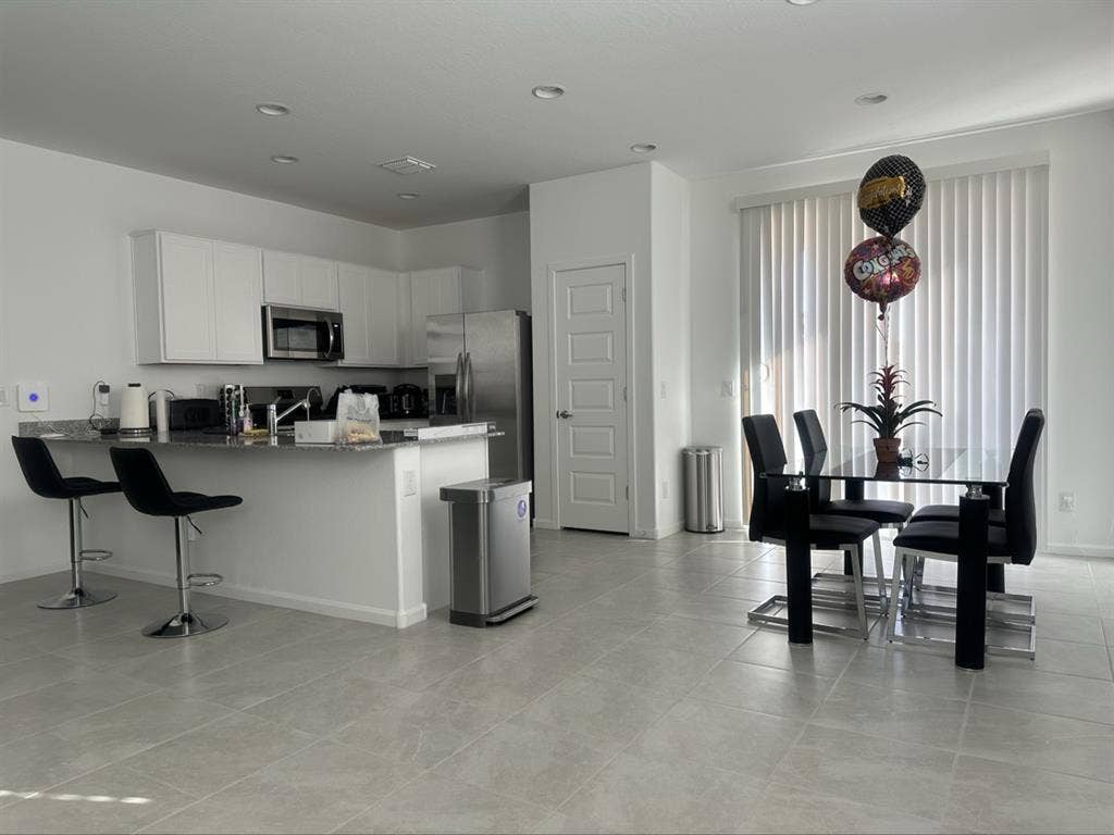 Room for rent in Phoenix/ Avondale