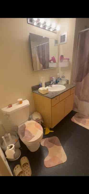 Sublease a room!($ discounted!)