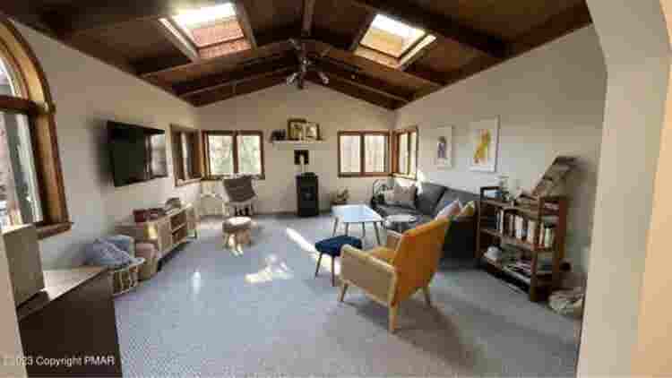 Beautiful home for 2 roommates 🏡