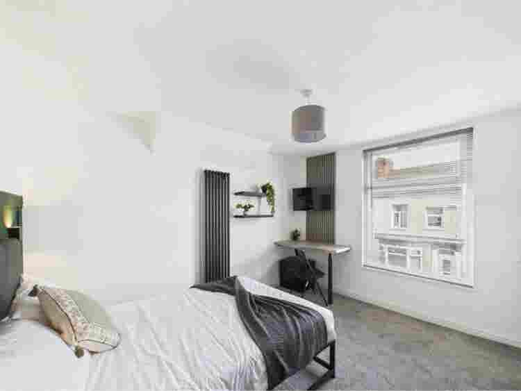🏡 Refurbished 5 bed House Share