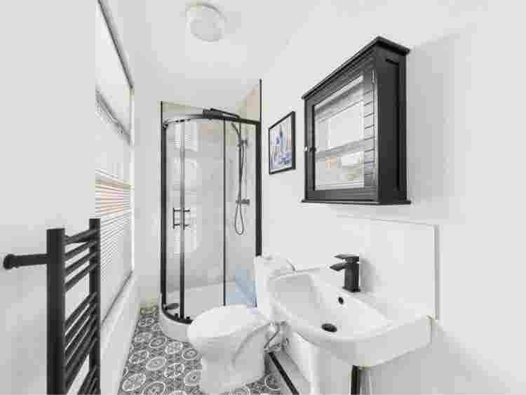 🏡 Refurbished 5 bed House Share