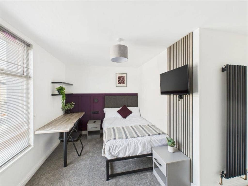 🏡 Refurbished 5 bed House Share