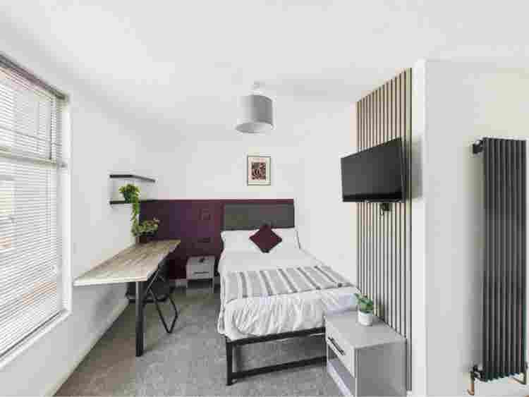🏡 Refurbished 5 bed House Share