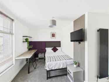 🏡 Refurbished 5 bed House Share