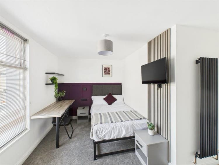 🏡 Refurbished 5 bed House Share
