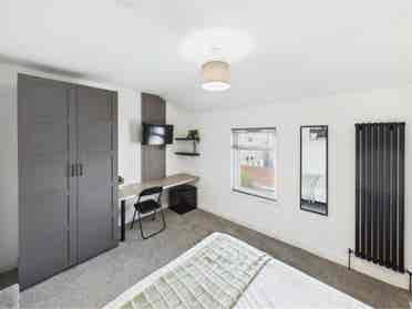 🏡 Refurbished 5 bed House Share
