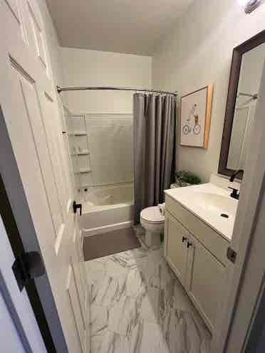 ROOMS FOR RENT (near Hayward Bart)