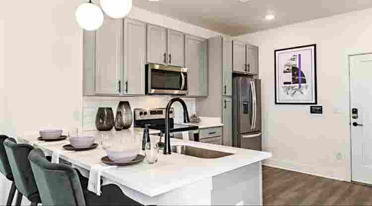 Room for rent Etown