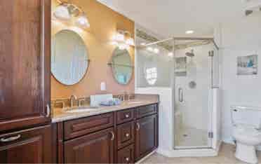 Master bedroom w/ private bathroom