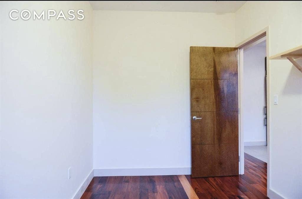 SEPTEMBER/OCTOBER - 2 ROOMS