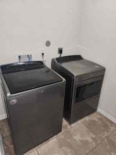 Whole House or Rooms for Rent