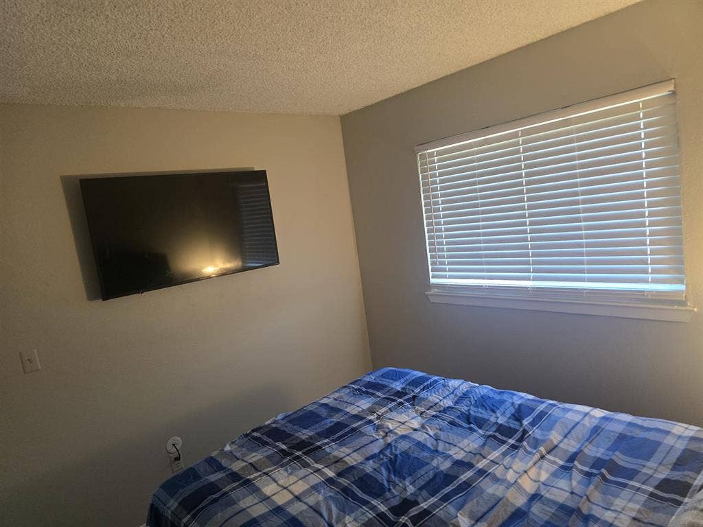 Room available immediately