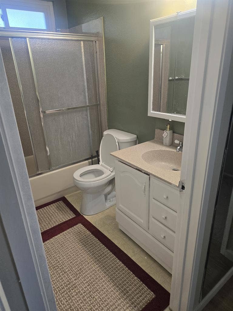 Room available immediately