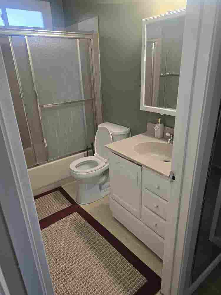 Room available immediately