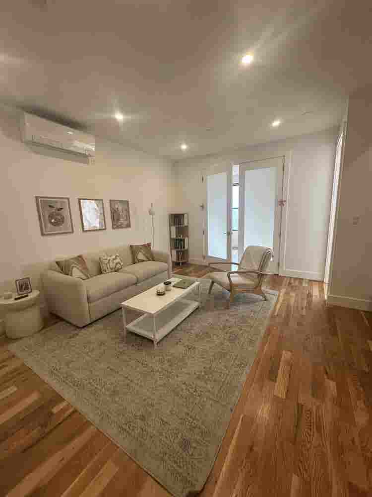 Roommate needed !