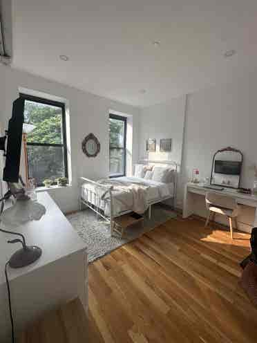 Roommate needed !