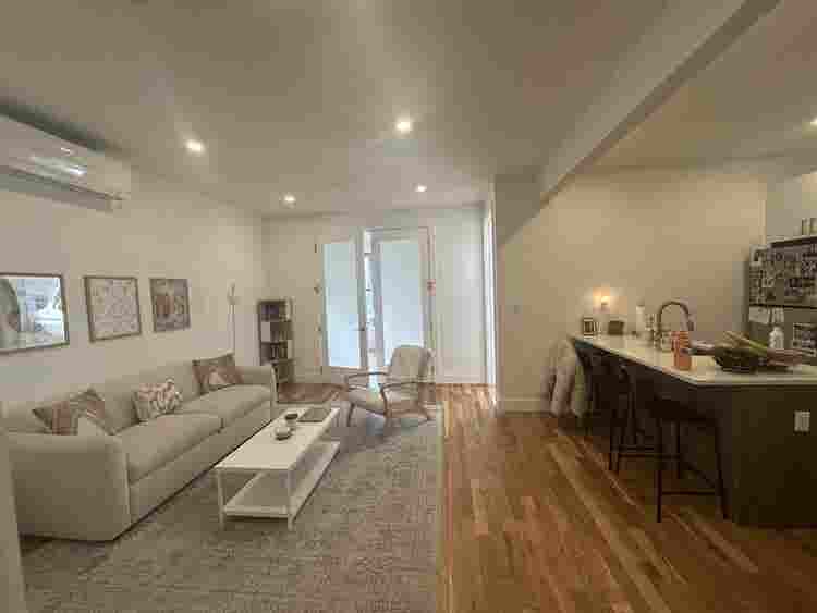 Roommate needed !