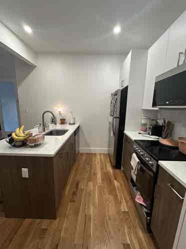Roommate needed !
