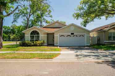 2 ROOMS IN CASSELBERRY AREA