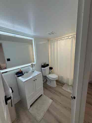 1 masterbedroom with bathroom